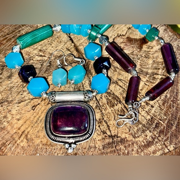 Chalcedony, Malachite, Fluorite Necklace Pendant & Earrings Set - Picture 5 of 13